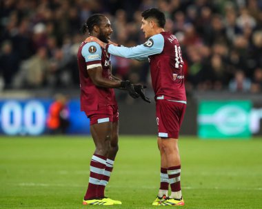 West Ham United takımından Michail Antonio, UEFA Avrupa Ligi çeyrek final karşılaşmasında İngiltere 'nin başkenti Londra' da 18 Nisan 2024 'te oynanan Bayer 04 Leverkusen maçında West Ham United ile görüştü.