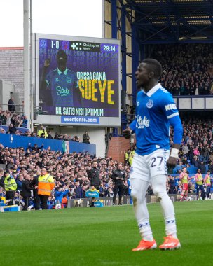 Goodison skorbordu, İngiltere 'nin Liverpool kenti Goodison Park' ta oynanan Premier League maçında Idrissa Gueyes 'in golünü kutluyor.