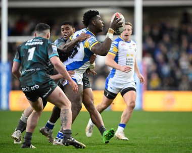 Leeds Gergedan, Huddersfield Devlerine Karşı