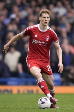 Nottingham Ormanı 'ndan Ryan Yates Premier League maçı sırasında Goodison Park, Liverpool, İngiltere' de Everton-Nottingham Forest maçında, 21 Nisan 202