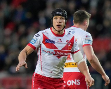 St. Helens takımından Jonny Lomax, 19 Nisan 202 'de St Helens vs Hull FC ile oynanan Betfred Süper Lig karşılaşmasında talimatları haykırıyor.