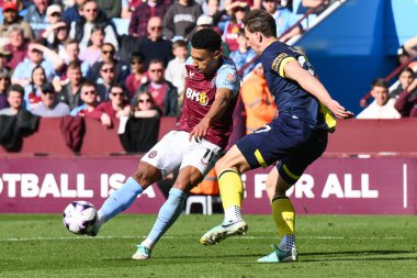 Aston Villa 'dan Ollie Watkins, 21 Nisan 202' de Birmingham, Villa Park 'ta oynanan Premier Lig karşılaşmasında gol attı.