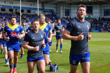 Warrington Wolves 'tan Stefan Ratchford, 20 Nisan 202' de Halliwell Jones Stadyumu 'nda oynanan Warrington Wolves - Leigh Leopards maçından önceki ısınma turundan sonra takımı sahadan çıkarıyor.