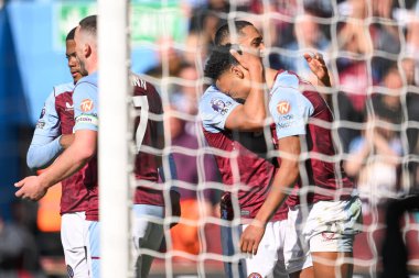 Aston Villa 'dan Ollie Watkins, 21 Nisan 202' de Birmingham, Birmingham 'da oynanan Premier Lig maçı Aston Villa Bournemouth maçında 3-1 kazanma hedefini kutluyor.