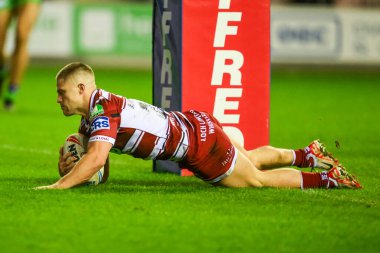 Wigan Warriors takımından Ryan Hampshire, 19 Nisan 202 'de Wigan Warriors ile Castleford Tigers arasında oynanan 8.