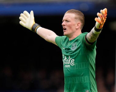 Everton Jestleri 'nden Jordan Pickford Premier League maçı sırasında Goodison Park, Liverpool' da Everton Nottingham Forest 'a karşı, 21 Nisan 202