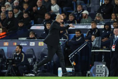 Manchester City 'nin Pep Guardiola teknik direktörü 17 Nisan 202 tarihinde Etihad Stadyumu' nda oynanan UEFA Şampiyonlar Ligi çeyrek final maçında tepki gösterdi.