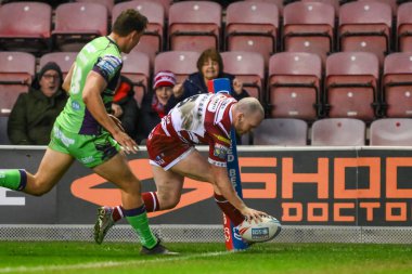 Wigan Warriors 'dan Liam Marshall, 19 Nisan 202' de İngiltere 'nin Wigan şehrinde oynanan Wigan Warriors-Castleford Tigers maçında, Betfred Süper Lig 8.