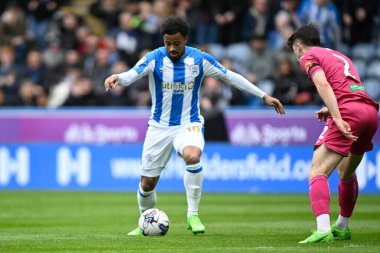 Huddersfield Kasabası, Swansea şehrine karşı.