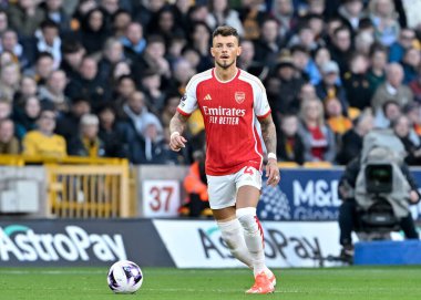 Arsenal 'den Ben White, Premier Lig maçı sırasında Wolverhampton Wanderers, Molineux, Wolverhampton, İngiltere' de 20 Nisan 202 'de Arsenal' e karşı.