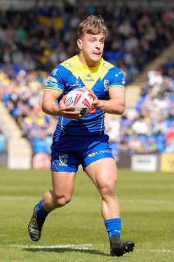 Warrington Wolves takımından Leon Hayes, 20 Nisan 202 'de Warrington Wolves' a karşı Leigh Stadyumu 'nda oynanan 8.