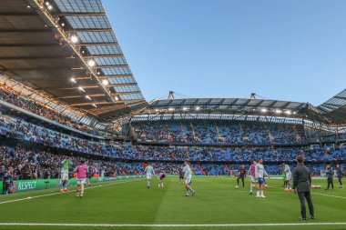 Manchester City takımı 17 Nisan 202 tarihinde Etihad Stadyumu 'nda oynanan UEFA Şampiyonlar Ligi çeyrek final maçında ısınacak.