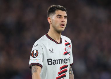 Bayer Leverkusen 'den Exequiel Palacios, UEFA Avrupa Ligi çeyrek final maçında West Ham United, Bayer 04 Leverkusen' e karşı Londra Stadyumu, Londra, İngiltere, 18 Nisan 202