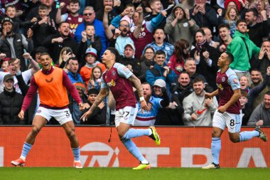 Aston Villa 'dan Morgan Rogers, 21 Nisan 202' de Birmingham, Birmingham 'da oynanan Premier League maçında Aston Villa-Bournemouth maçında 1-1' lik galibiyetini kutluyor.