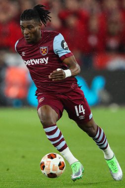 UEFA Avrupa Ligi çeyrek final maçında West Ham United, Bayer 04 Leverkusen 'e karşı Londra Stadyumu, Londra, İngiltere, 18 Nisan 202