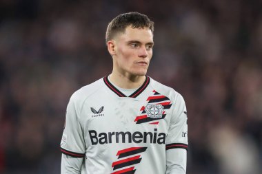 Bayer Leverkusen 'den Florian Wirtz, UEFA Avrupa Ligi çeyrek final maçında West Ham United, Bayer 04 Leverkusen' e karşı Londra Stadyumu, Londra, İngiltere, 18 Nisan 202