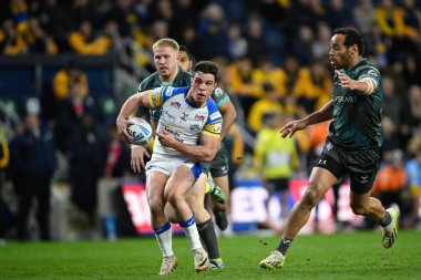 Leeds Gergedan, Huddersfield Devlerine Karşı