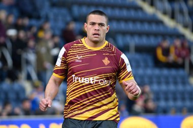 Leeds Gergedan, Huddersfield Devlerine Karşı