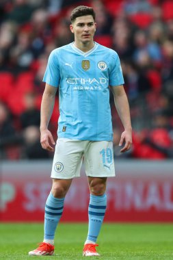 Manchester City 'den Julin Ivarez 20 Nisan 2024' te Wembley Stadyumu 'nda Manchester City ile Chelsea arasında oynanan FA Cup yarı final maçında