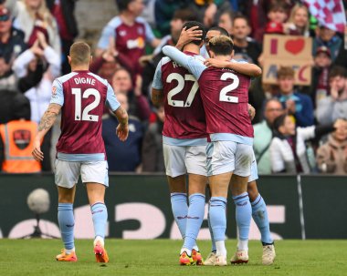 Aston Villa 'dan Morgan Rogers, 21 Nisan 202' de Birmingham, Birmingham 'da oynanan Premier League maçında Aston Villa-Bournemouth maçında 1-1' lik galibiyetini kutluyor.