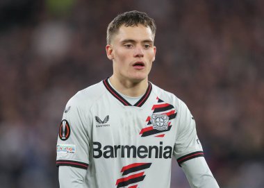 Bayer Leverkusen 'den Florian Wirtz, UEFA Avrupa Ligi çeyrek final maçında West Ham United, Bayer 04 Leverkusen' e karşı Londra Stadyumu, Londra, İngiltere, 18 Nisan 202