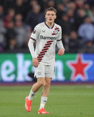 Bayer Leverkusen 'den Florian Wirtz, UEFA Avrupa Ligi çeyrek final maçında West Ham United, Bayer 04 Leverkusen' e karşı Londra Stadyumu, Londra, İngiltere, 18 Nisan 202