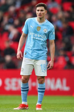 Manchester City 'den Julin Ivarez 20 Nisan 2024' te Wembley Stadyumu 'nda Manchester City ile Chelsea arasında oynanan FA Cup yarı final maçında