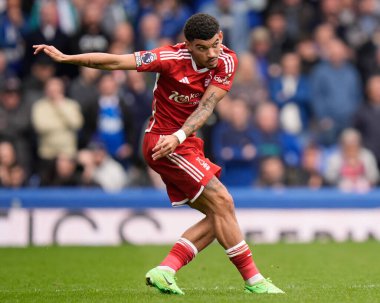 Nottingham Ormanı 'ndan Morgan Gibbs-White Premier League maçı sırasında Goodison Park, Liverpool' da Everton-Nottingham Forest maçında, 21 Nisan 202