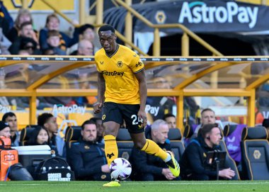 Wolverhampton Wanderers 'dan Toti Gomes 20 Nisan 202' de Molineux, Wolverhampton, İngiltere 'de oynanan Premier League maçında Wolverhampton Wanderers' a karşı Arsenal maçında pas verdi.