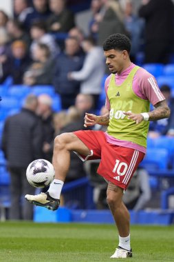 Nottingham Ormanı 'ndan Morgan Gibbs-White Premier League maçı öncesi ısınıyor Everton, Nottingham Ormanı' na karşı Goodison Park, Liverpool 'da, 21 Nisan 202