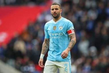 Manchester City 'den Kyle Walker, 20 Nisan 202' de Wembley Stadyumu 'nda Manchester City ile Chelsea arasında oynanan FA Cup yarı final maçı sırasında