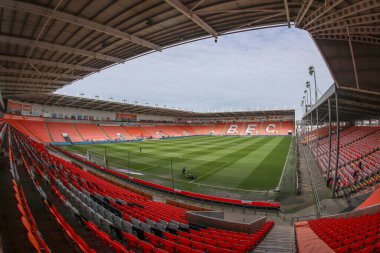 Bloomfield Road, 20 Nisan 202 'de Bloomfield Road, Blackpool' da oynanan Blackpool-Barnsley maçı sırasında Bloomfield Road 'un genel görünümü