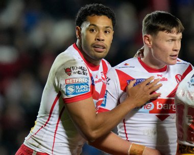 St. Helens 'ten Waqa Blake, Betfred Süper Lig 8. Raundda St Helens' e karşı Hull FC maçında 19 Nisan 202 'de All Wicked Stadyumu' nda gol attıktan sonra gol attı.