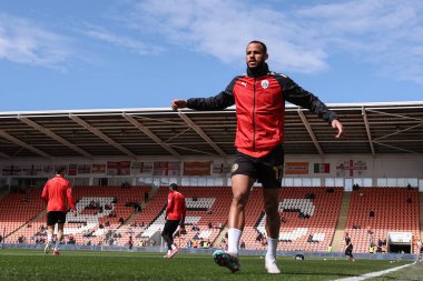 Barnsley 'den Barry Cotter 20 Nisan 202' de Bloomfield Road, Blackpool 'da oynanan Sky Bet 1 maçında ısınma turunda...