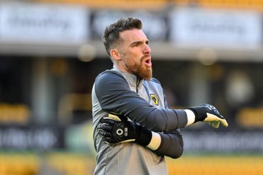 Wolverhampton Wanderers 'dan Jos S 20 Nisan 2024' te Molineux, Wolverhampton, İngiltere 'de oynanan Premier League maçında Wolverhampton Wanderers - Arsenal maçında ısındı.