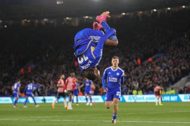 Leicester City 'den Abdul Fatawu, 23 Nisan 202' de King Power Stadyumu 'nda Leicester City ile Southampton arasındaki Sky Bet Şampiyonası maçında 1-0' lık galibiyetini kutluyor.