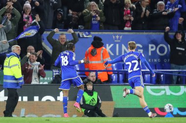 Leicester City 'den Abdul Fatawu, 23 Nisan 202' de King Power Stadyumu 'nda Leicester City ile Southampton arasındaki Sky Bet Şampiyonası maçında 5-0' lık galibiyetini kutluyor.