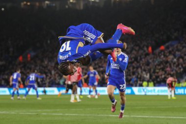 Leicester City 'den Abdul Fatawu, 23 Nisan 202' de King Power Stadyumu 'nda Leicester City ile Southampton arasındaki Sky Bet Şampiyonası maçında 1-0' lık galibiyetini kutluyor.