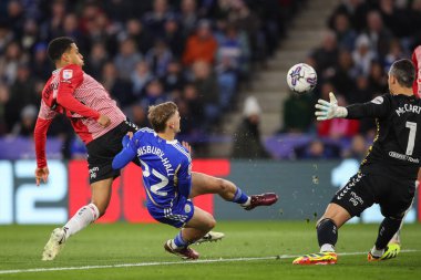 Leicester City 'den Kiernan Dewsbury-Hall, 23 Nisan 202' de King Power Stadyumu 'nda Leicester City ile Southampton arasındaki Gökyüzü İddia Şampiyonası maçında kaleye ateş etti.