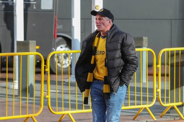 Premier Lig karşılaşması sırasında Wolverhampton Wanderers, Bournemouth 'a karşı Molineux, Wolverhampton, Birleşik Krallık, 24 Nisan 202' de taraftarlar geldi.