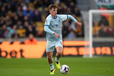 Bournemouth 'dan Alex Scott, 24 Nisan 202' de İngiltere 'nin Molineux kentinde oynanan Premier Lig karşılaşmasında Wolverhampton Wanderers ve Bournemouth maçında topa vuruyor.