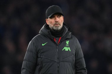 Liverpool 'un üzgün bir Jrgen Klopp teknik direktörü 24 Nisan 2024' te Goodison Park 'ta oynanan Premier League maçında Everton-Liverpool maçında 2-0 kaybettikten sonra