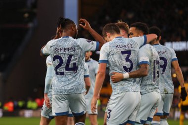 Bournemouth 'dan Antoine Semenyo, 24 Nisan 202 tarihinde İngiltere' nin Wolverhampton, Wolverhampton 'da oynanan Premier League maçında Wolverhampton Wanderers' a karşı Bournemouth maçında 0-1 'lik galibiyet golünü kutluyor.