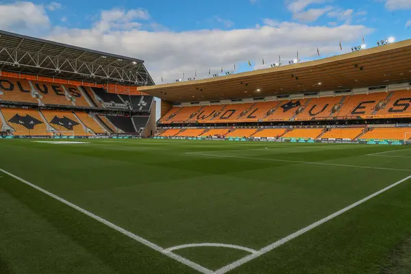 Molineux 'nun Premier Lig maçındaki genel görüşü: Wolverhampton Wanderers, Bournemouth' a karşı Molineux, Wolverhampton, Birleşik Krallık, 24 Nisan 202