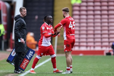 Barnsley 'den John Mcatee, 27 Nisan 2024' te Oakwell, Barnsley, Birleşik Krallık 'ta oynanan Sky Bet 1 karşılaşmasında Barnsley - Northampton Town maçında Barnsley Fbio Jal' in yerini aldı.