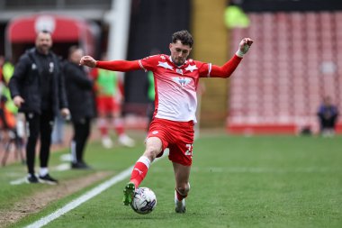 Barnsley takımından Corey O 'Keeffe 27 Nisan 202' de Oakwell, Barnsley 'de oynanan Sky Bet 1 karşılaşmasında