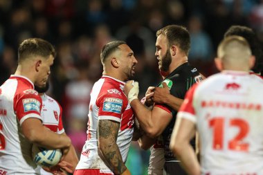 Hull KR 'dan Elliot Minchella ile Wigan Warriors' tan Kaide Ellis arasında 26 Nisan 202 'de Sewell Group Craven Park' ta oynanan Betfred Süper Lig 9. Raundunda Hull KR ile Wigan Warriors arasındaki gerginlik alevlendi.