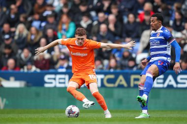 Blackpool 'dan Sonny Carey, 27 Nisan 202' de İngiltere 'de oynanan ve Blackpool' a karşı seçilen Oto Kiralama Stadyumu 'nda oynanan 1.