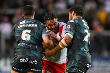 St. Helens takımından Konrad Hurrell, Huddersfield Giants 'tan Tui Lolohea ve Huddersfield Giants' tan Leroy Cudjoe ile oynanan Betfred Süper Lig 9. Raundda St Helens-Huddersfield Giants maçında karşılaşacak.,