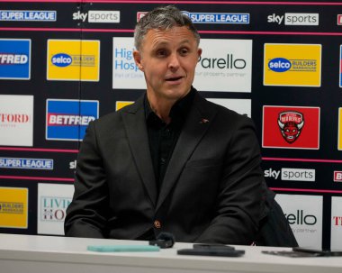 Salford Red Devils 'in baş antrenörü Paul Rowley, Salford Community Stadyumu, Eccles, İngiltere' de 27 Nisan 202 'de oynanan Betfred Süper Lig 9.